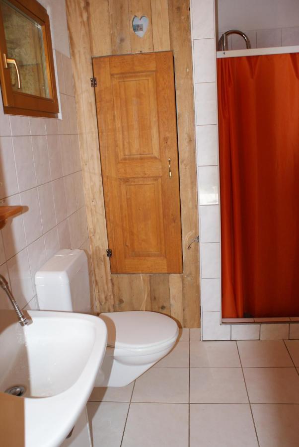 Rustikale Und Grosszuegige Ferienwohnung Kasperske Hory Dış mekan fotoğraf